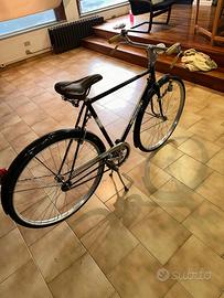 Bicicletta antica restaurata