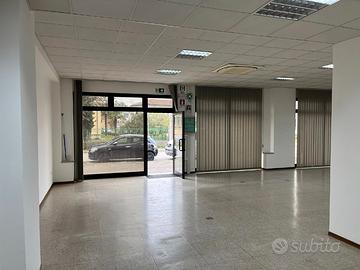 Locale uffici laboratorio negozio Gradisca d'Isonz