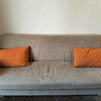 Divano letto, tre posti