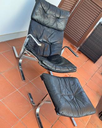 Poltrona Vintage Anni 70 in Pelle e Acciaio + Pouf