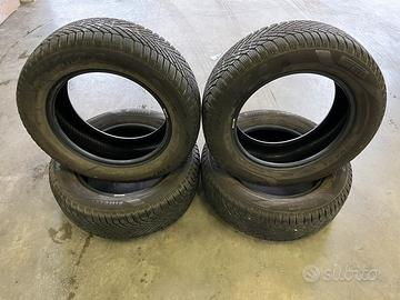 Pneumatici Pirelli Invernali 215/60 R16 99H