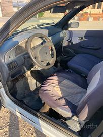 Fiat strada anno 2004