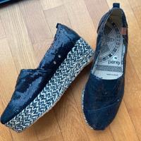 Scarpe in tessuto e paillettes