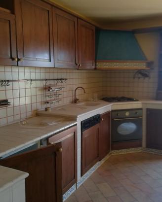 Cucina legno pieno