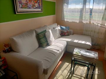 Divano in tessuto con isola