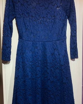 Vestito blu di pizzo