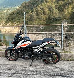 Ktm duke 390