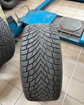 Gomme invernali 235/35/19