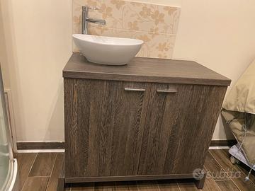 Mobile bagno Rovere+ rubinetto