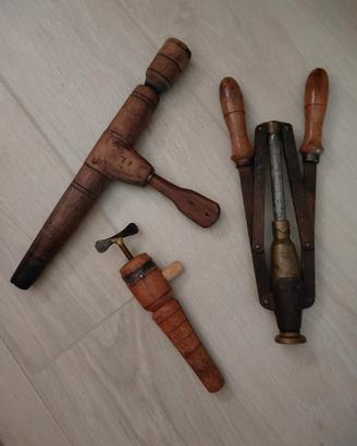 Tappatrice , roncola e falcetto vintage