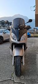  XMax 250 