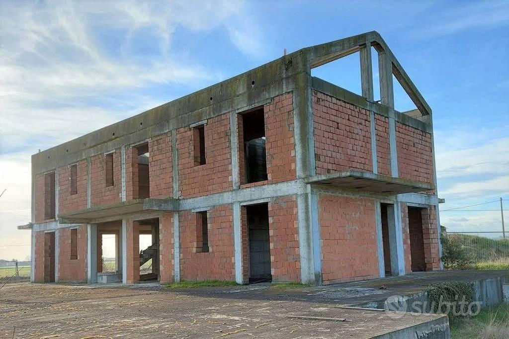 Immobile in asta di 806 m² a Forlì - Vista 4