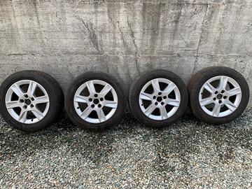 4 cerchi in lega + 4 pneumatici Hankook