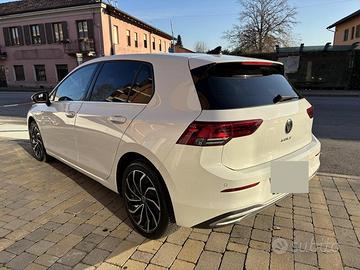 Golf 8 style