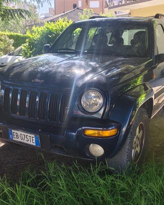 Jeep Cherokee KJ 2.8 CRD Limited