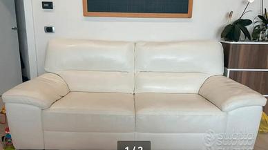 Divano in pelle bianco