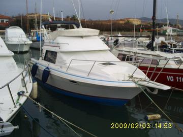 Barca Bayliner 2556 fly