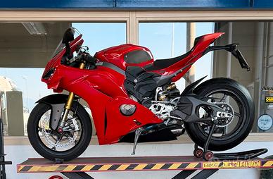 Ducati Panigale v4s 2025