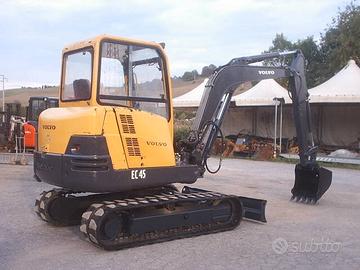 Miniescavatore usato VOLVO EC45