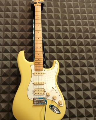 FENDER Stratocaster Player II HSS (NUOVA)