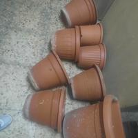 7 VASI IN PLASTICA VARIE MISURE IN BLOCCO