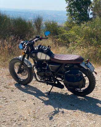 Mutt Mastiff 250 Cafe Racer britannica
