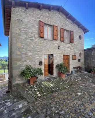 2 LOCALI A SANT'AGATA FELTRIA