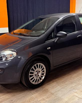 STUPENDA FIAT PUNTO GPL CON SOLI 84.047 KM