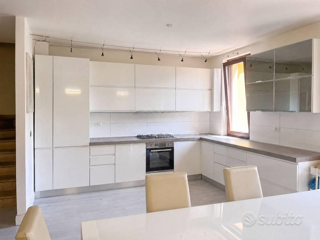 House in Calvagese della Riviera, Belvedere - Altro