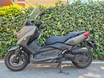 YAMAHA Xmax250 anno 2014