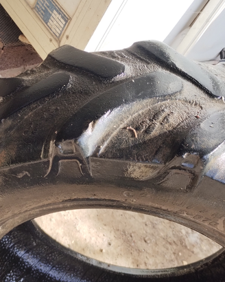 Gomme trattore 240/70/16