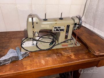 Macchina da cucire Necchi