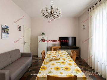 Casa, Giardini-Naxos.