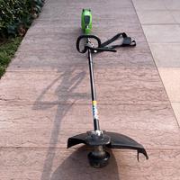 Decespugliatore a batteria