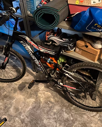 Bici MTB nera bambino 24" cambio Shimano 12v