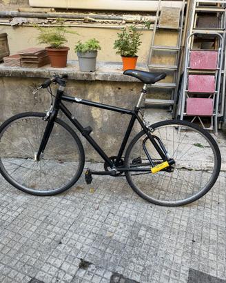 Bicicletta uomo nera