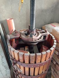 Torchio per mosto manuale 