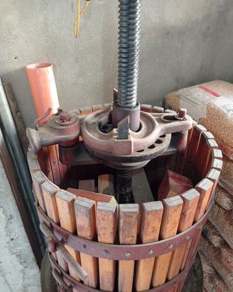 Torchio per mosto manuale 