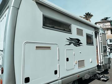 LAIKA MOTORHOME REXOSLINE 722