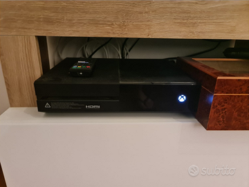 Xbox One 1tb + 4 giochi