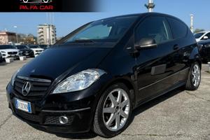 MERCEDES-BENZ A 180 CDI Coupé Special Edition
