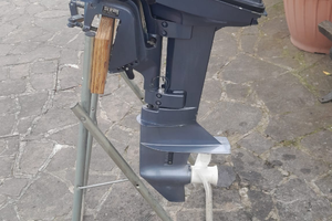 YAMAHA motore FUORI BORDO 8 CAVALLI 2 TEMPI