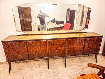 Credenza gratis per chi viene a prendersela