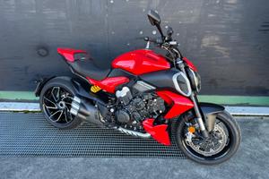 Ducati Diavel V4