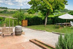 Casa indipendente di 170 m² con più di 5 locali a 