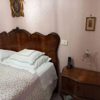 Letto piu' comodini stile chipendal