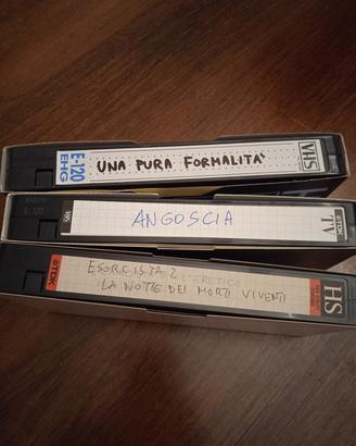 Quattro film in VHS