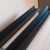 Due mensole Ikea nere