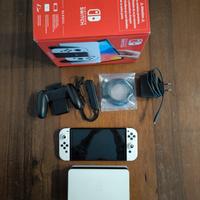Nintendo Switch OLED Bianca – Come nuova + Accesso