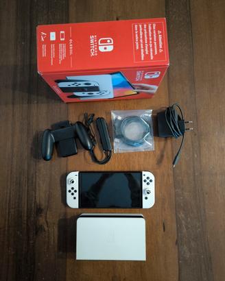 Nintendo Switch OLED Bianca – Come nuova + Accesso